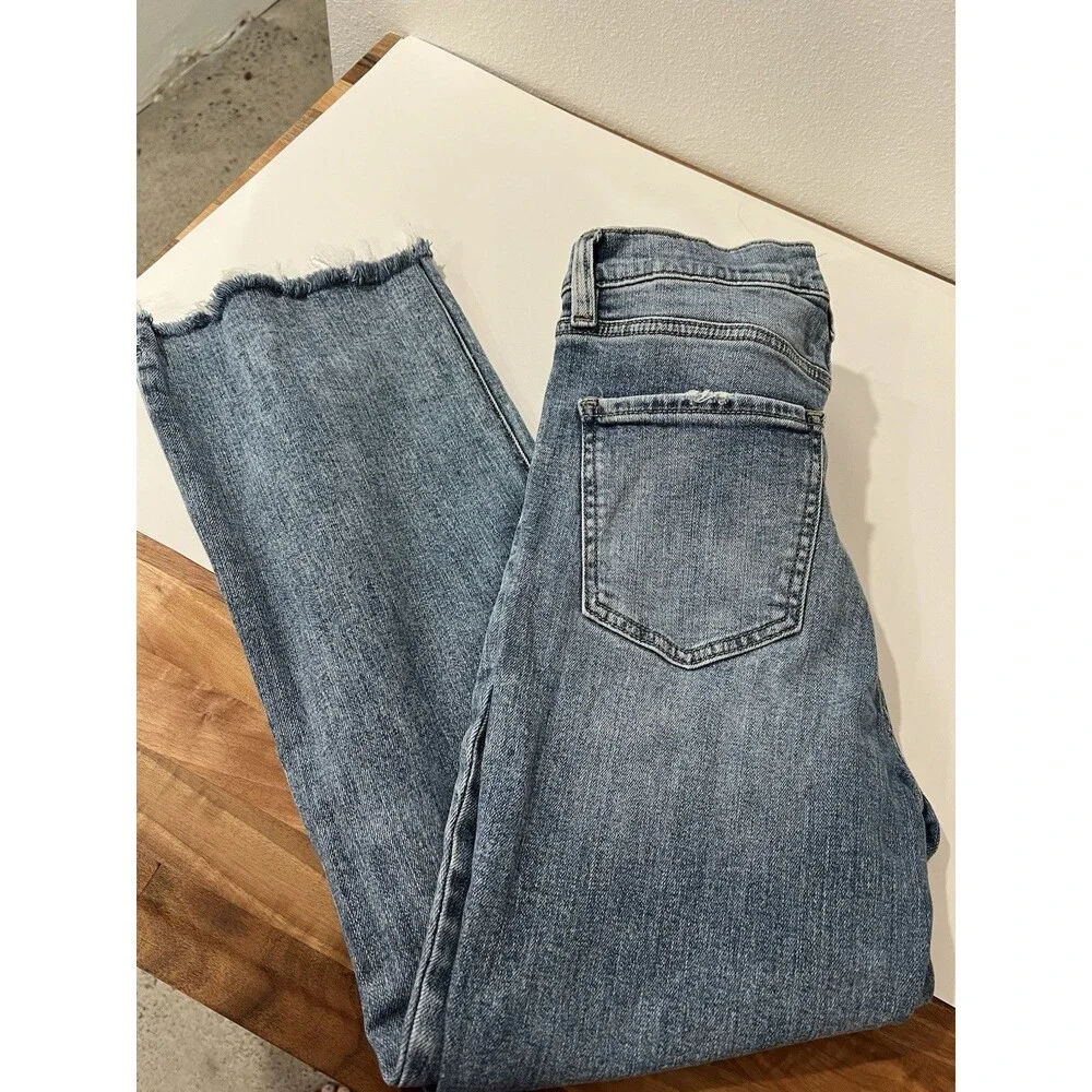 Daze Women's Denim Jeans Size 27, Medium Wash with Distressed Raw Hem